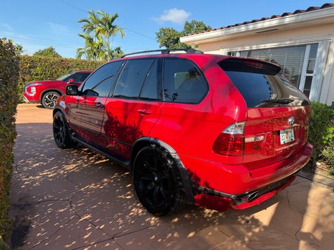 Used 2006 BMW X5 4.8is image 1