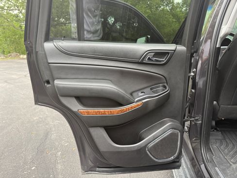 Used 2018 Chevrolet Tahoe Premier RWD image 18
