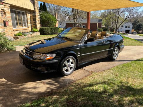 Used 2001 Saab 9-3 SE image 1