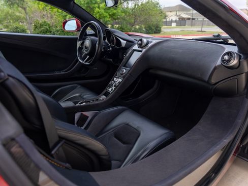 Used 2012 McLaren MP4-12C Coupe image 13