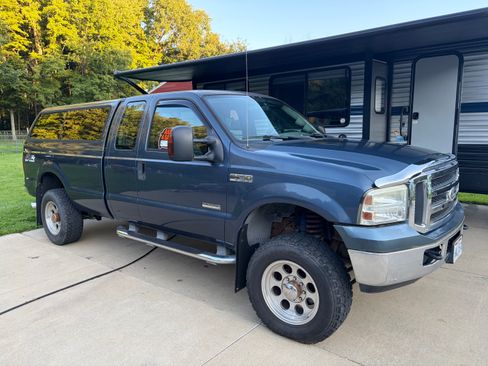 Used 2005 Ford F250 XLT RWD image 13