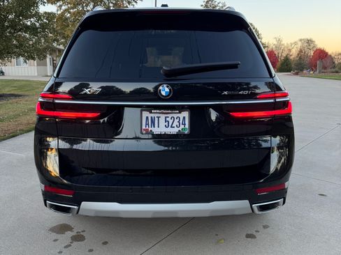 Used 2025 BMW X7 xDrive40i w/ Premium Package image 10