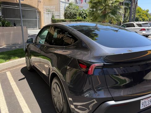 Used 2026 Tesla Model Y 2WD image 8