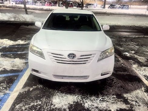 Used 2008 Toyota Camry LE image 1