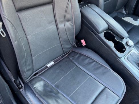 Used 2011 Mercedes-Benz C 300 Sedan image 25