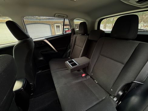 Used 2015 Toyota RAV4 LE image 12