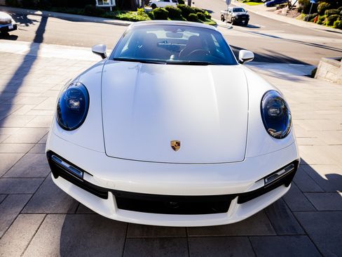 Used 2021 Porsche 911 Turbo S image 4