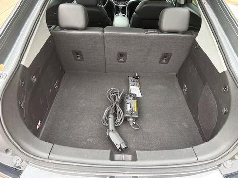 Used 2018 Chevrolet Volt LT w/ Comfort Package image 15