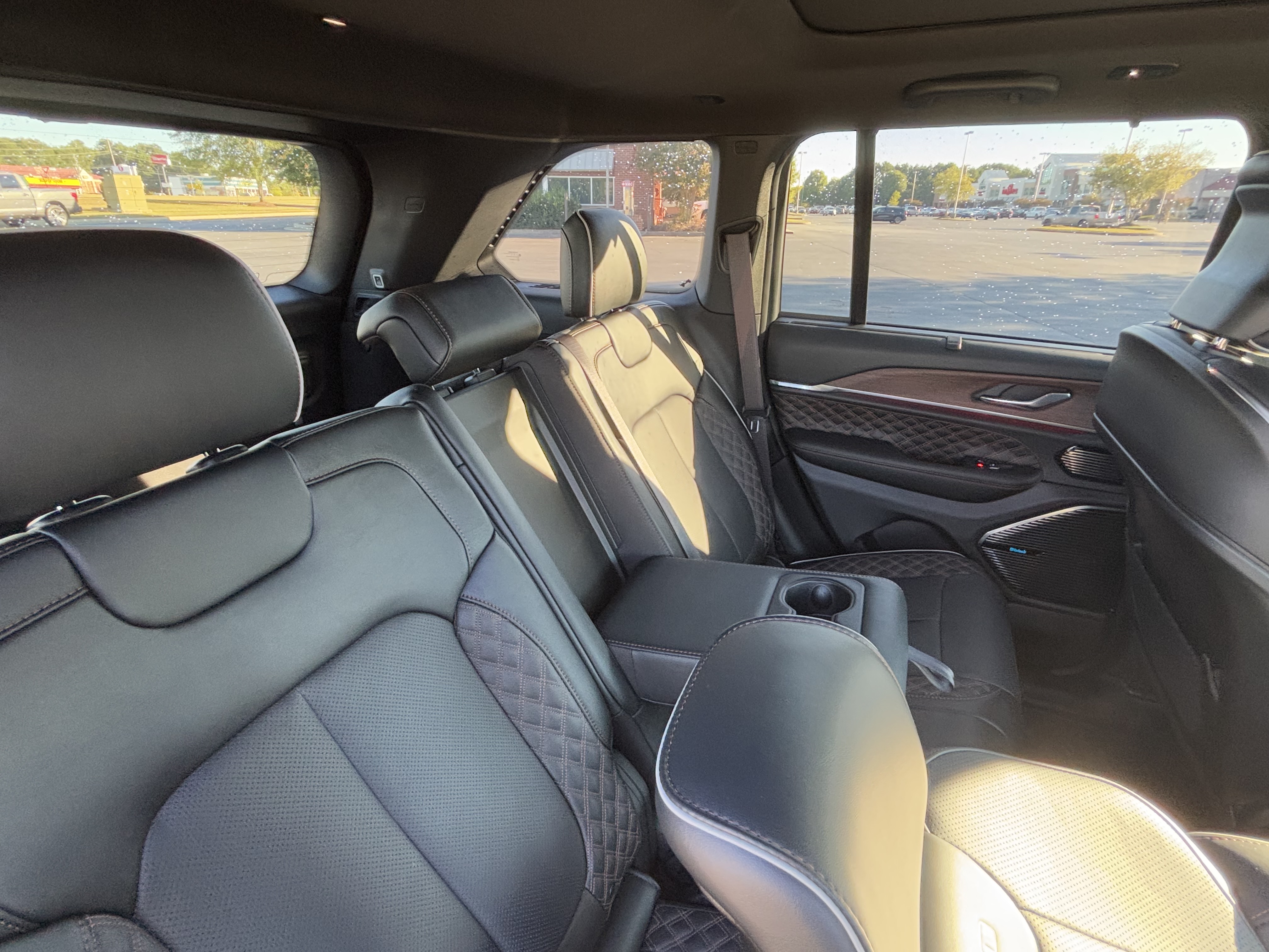 Used 2025 Jeep Grand Cherokee Summit w/ Adv Protech Group IV AWD/4WD image 9