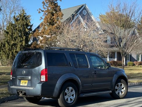 Used 2006 Nissan Pathfinder LE w/ (U01) LE Navigation Pkg image 9