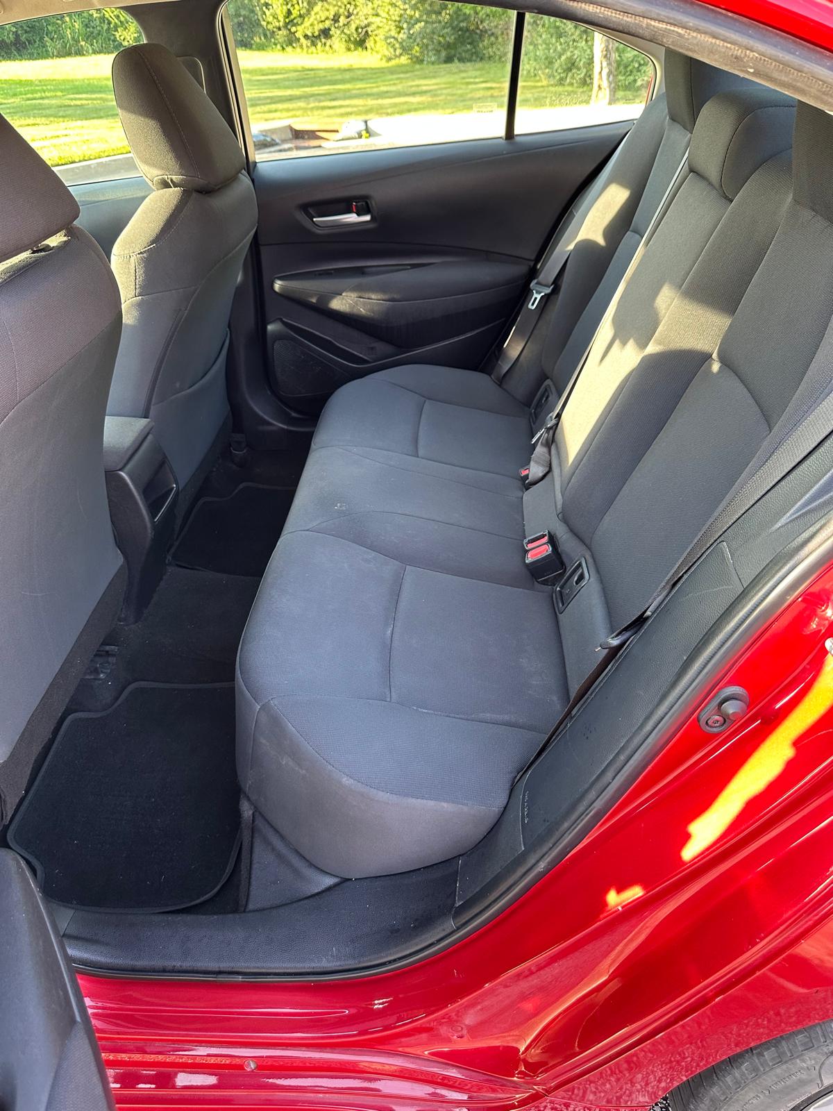 Used 2021 Toyota Corolla LE FWD image 11