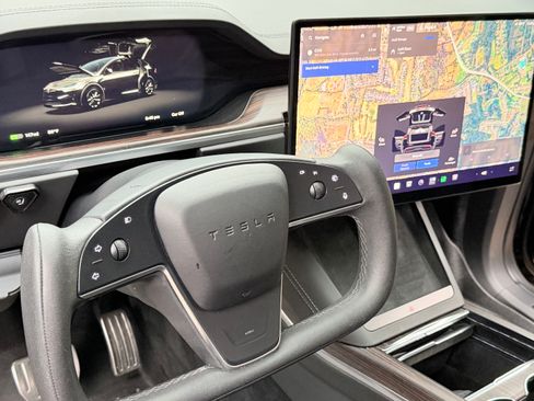 Used 2024 Tesla Model X AWD/4WD image 8
