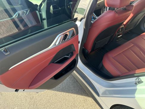 Used 2022 BMW i4 eDrive40 image 19