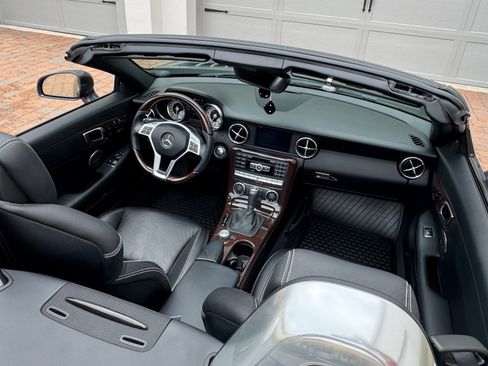 Used 2013 Mercedes-Benz SLK 350 image 12