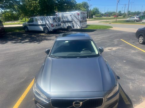 Used 2018 Volvo S90 T5 Momentum w/ Convenience Package AWD/4WD image 2