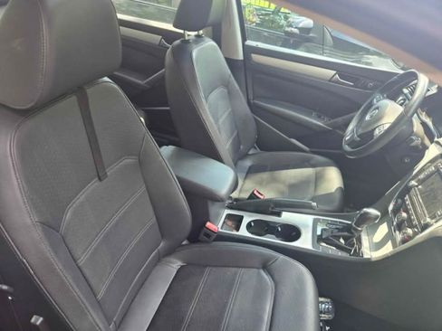 Used 2013 Volkswagen Passat 2.5 SE image 10