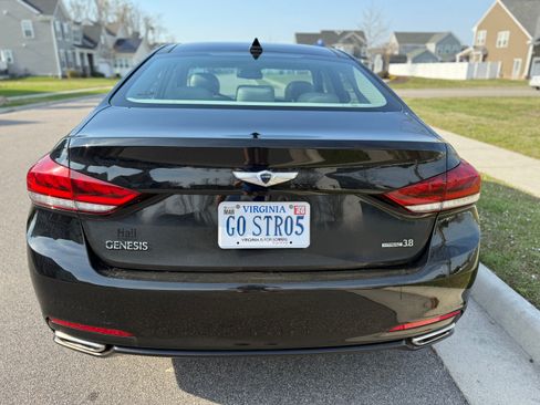 Used 2015 Hyundai Genesis 3.8 w/ Option Group 02 image 5