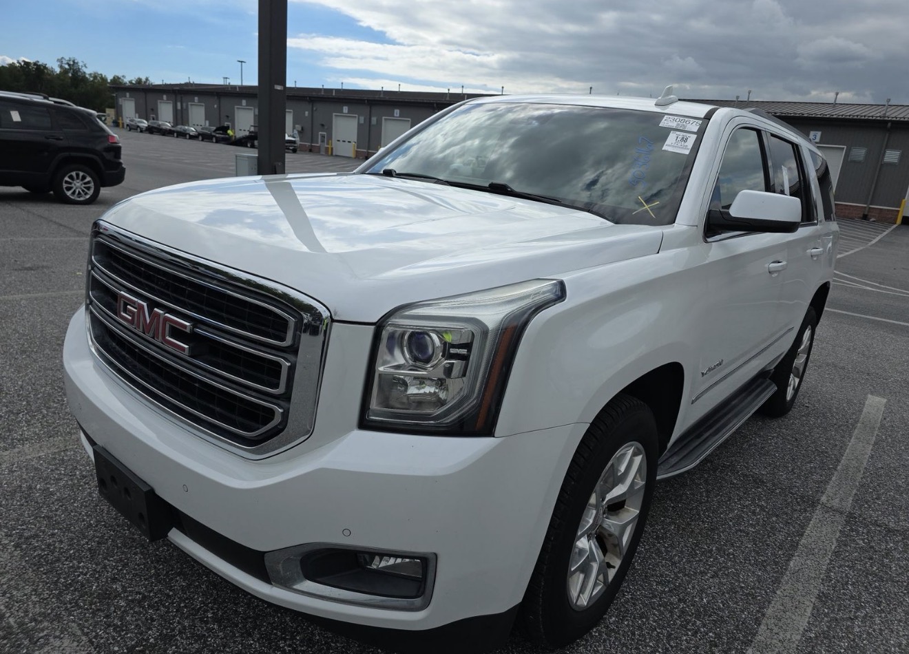 Used 2017 GMC Yukon SLT w/ Open Road Package AWD/4WD image 1