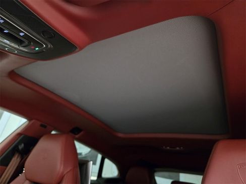 Used 2020 Lamborghini Urus image 19