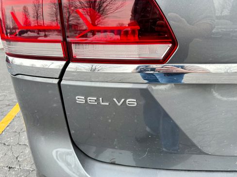 Used 2021 Volkswagen Atlas SEL image 9