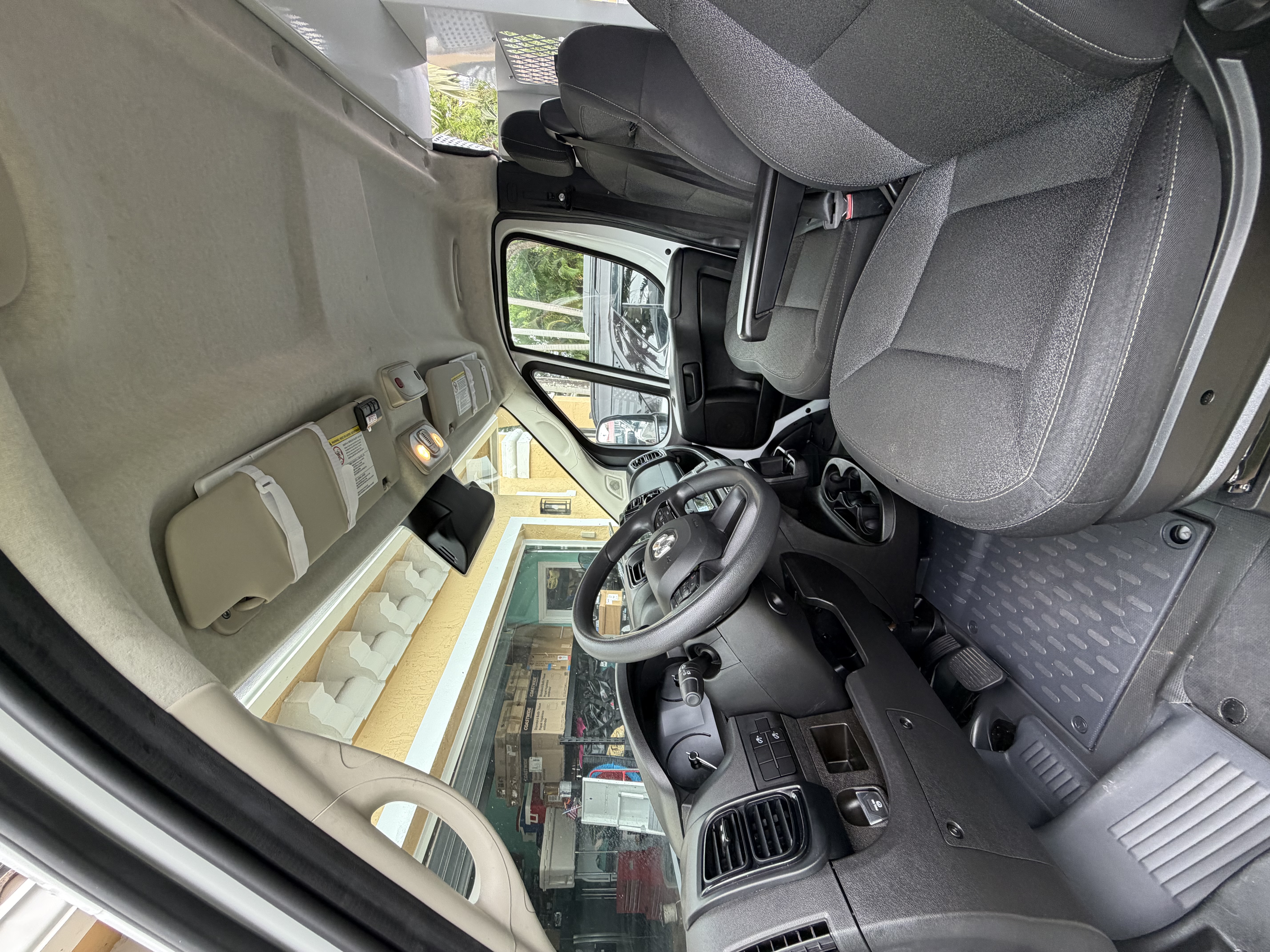 Used 2023 RAM ProMaster 2500 w/ Interior LED Lighting Group FWD image 5
