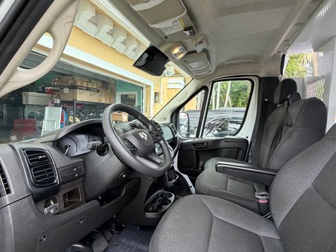 Used 2023 RAM ProMaster 2500 w/ Interior LED Lighting Group FWD image 5
