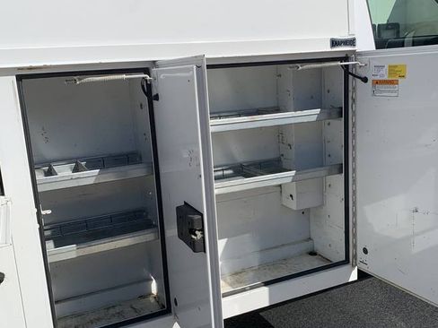 Used 2017 Ford E-350 and Econoline 350 Super Duty w/ Power Windows & Locks Group image 10