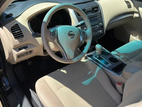 Used 2015 Nissan Altima 2.5 S w/ Power Driver Seat Package FWD image 5