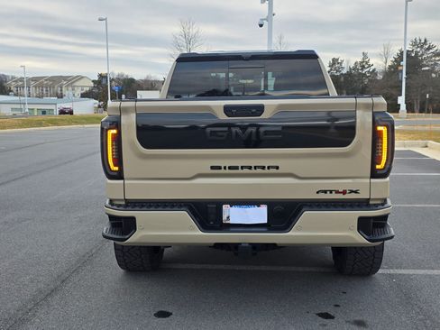 Used 2022 GMC Sierra 1500 AT4X image 6