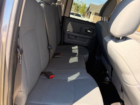 Used 2018 RAM 1500 Classic SLT image 9