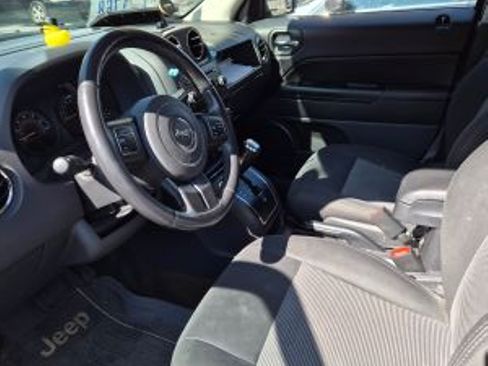 Used 2017 Jeep Patriot Latitude image 10