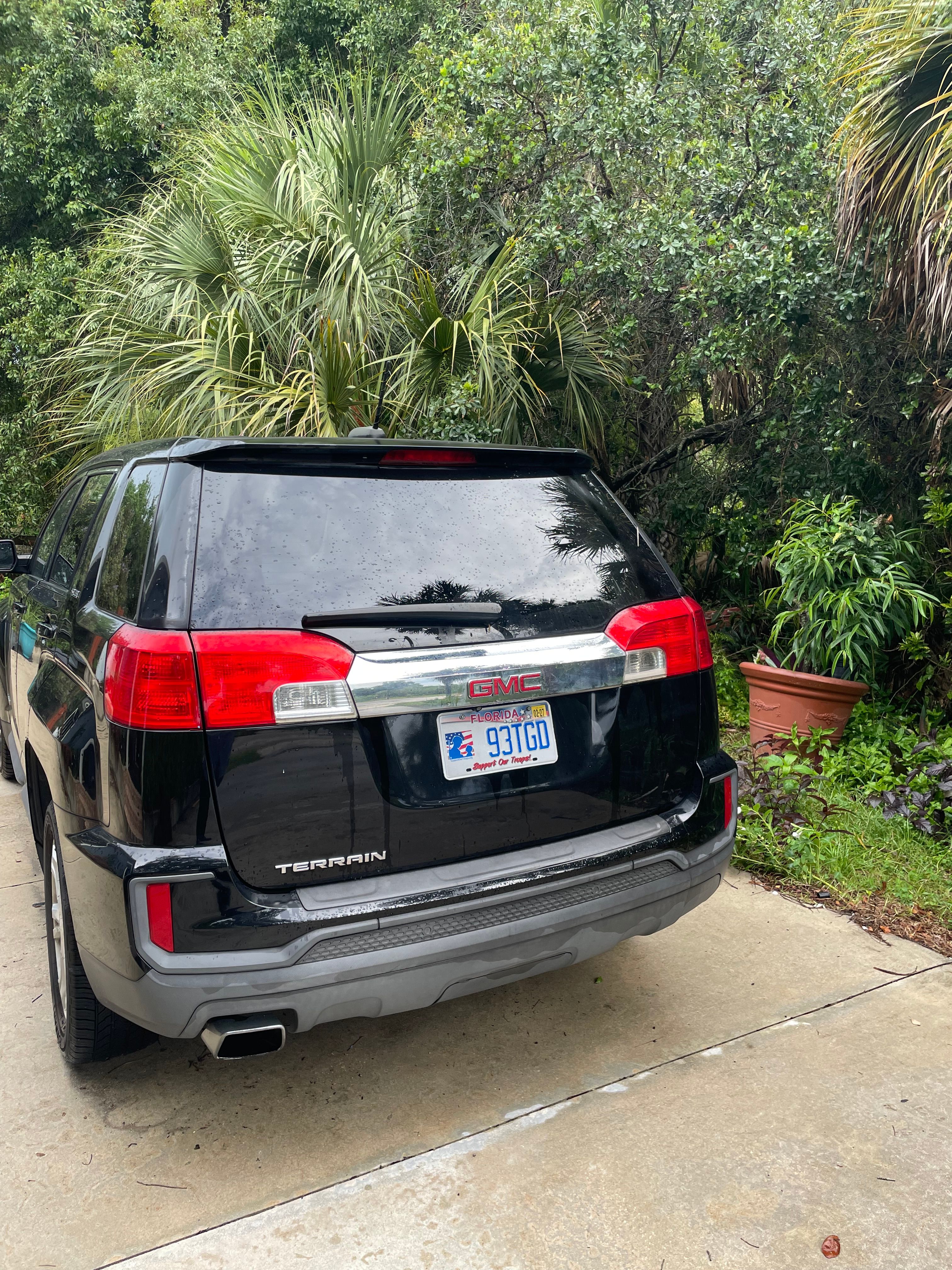 Used 2017 GMC Terrain SLE FWD image 4