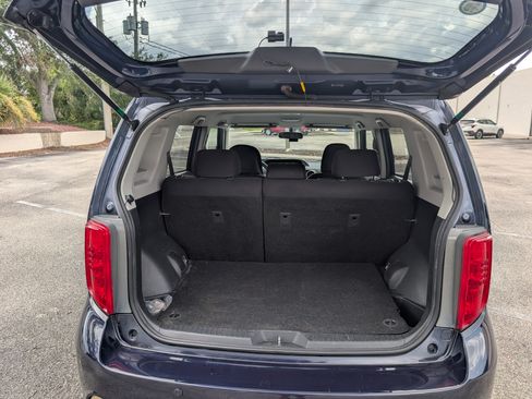 Used 2008 Scion xB FWD image 10