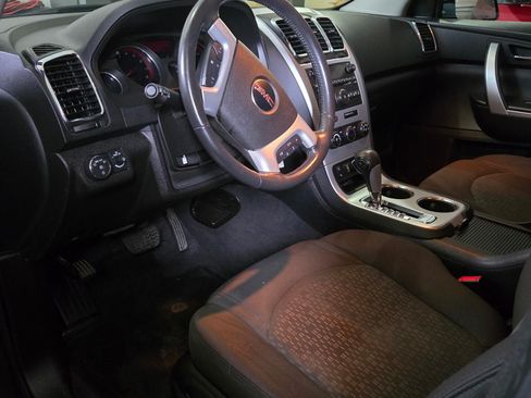 Used 2012 GMC Acadia SLE image 9