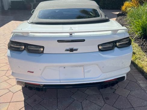 Used 2021 Chevrolet Camaro LT w/ LPO, Ground Effects Package image 4