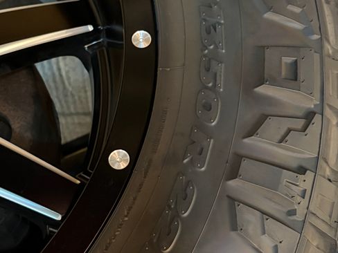 Used 2005 HUMMER H2 SUT Sport Utility Pickup 4D w/ Preferred Equipment Group image 21