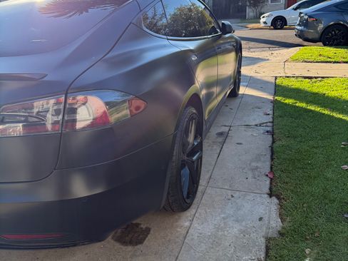 Used 2020 Tesla Model S Long Range Plus image 10