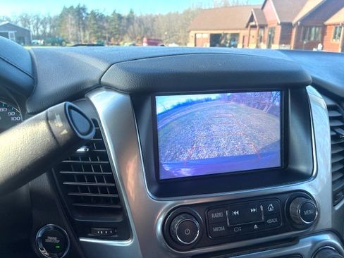 Used 2019 Chevrolet Tahoe LT w/ Luxury Package AWD/4WD image 23