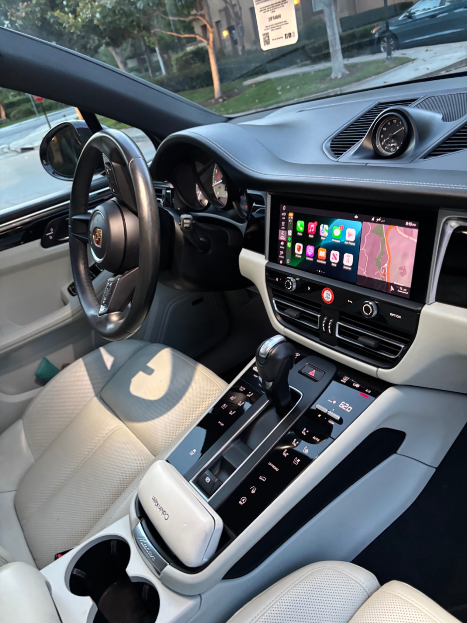 Used 2024 Porsche Macan AWD/4WD image 9