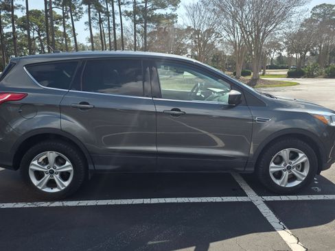 Used 2016 Ford Escape SE image 8