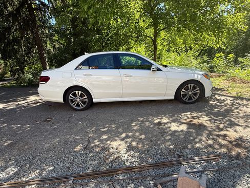 Used 2015 Mercedes-Benz E 350 4MATIC Sedan image 6