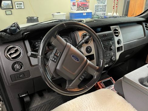 Used 2012 Ford F150 XLT w/ XLT Chrome Pkg image 14