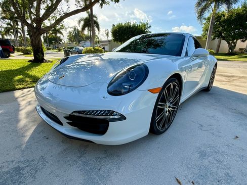 Used 2016 Porsche 911 Carrera 4S image 2
