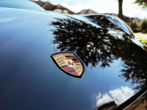 Used 2022 Porsche 911 Carrera image 3