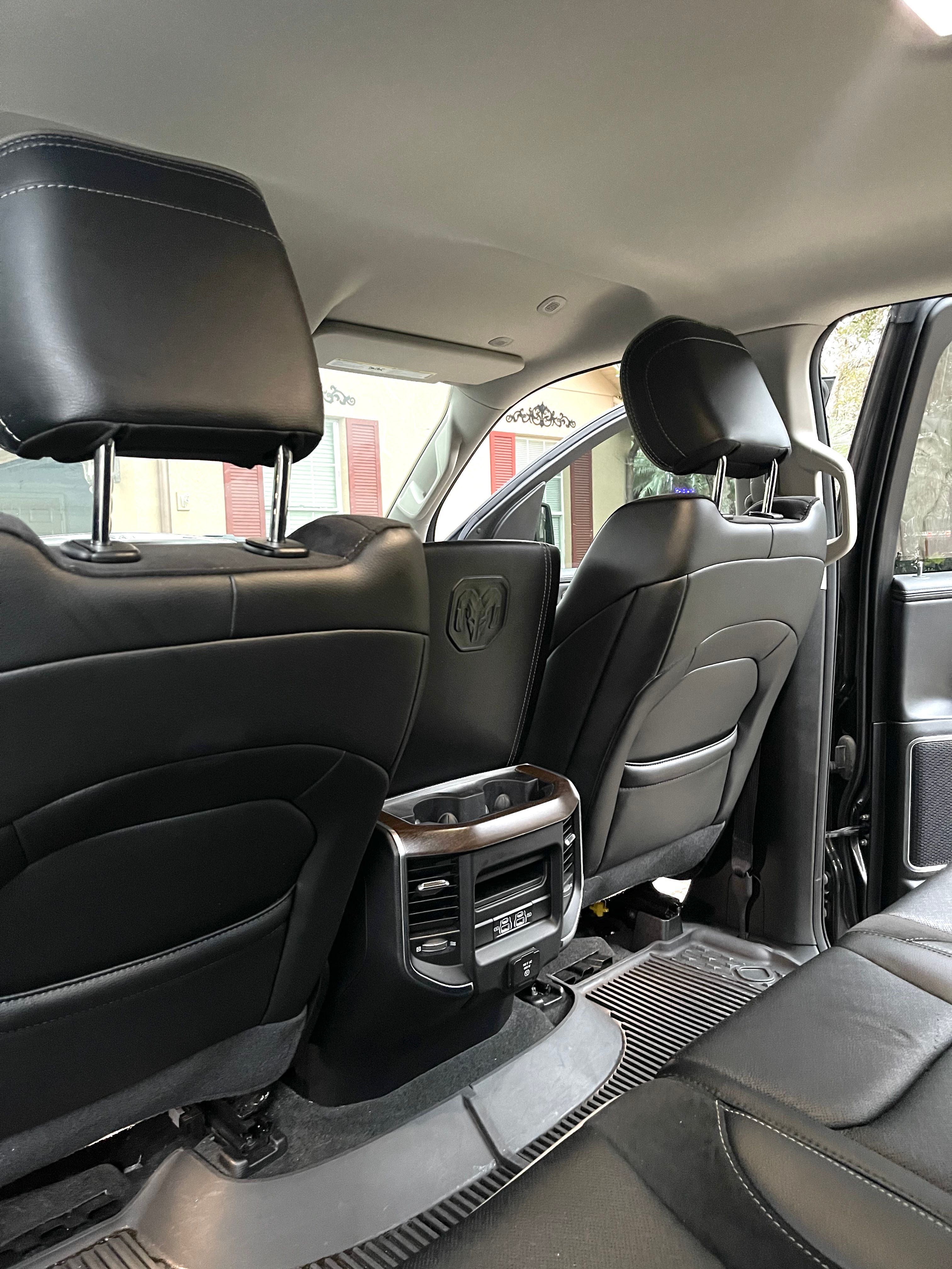 Used 2022 RAM 1500 Laramie AWD/4WD image 13