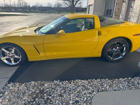 Used 2007 Chevrolet Corvette Coupe w/ Preferred Equipment Group image 9