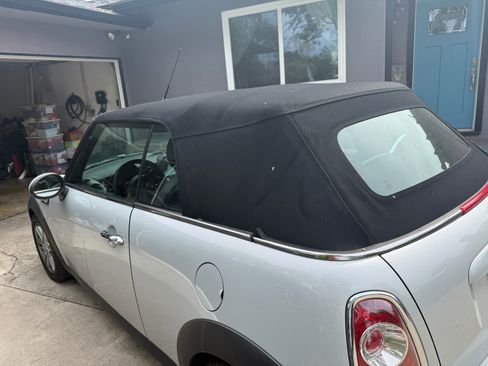 Used 2015 MINI Cooper S image 9