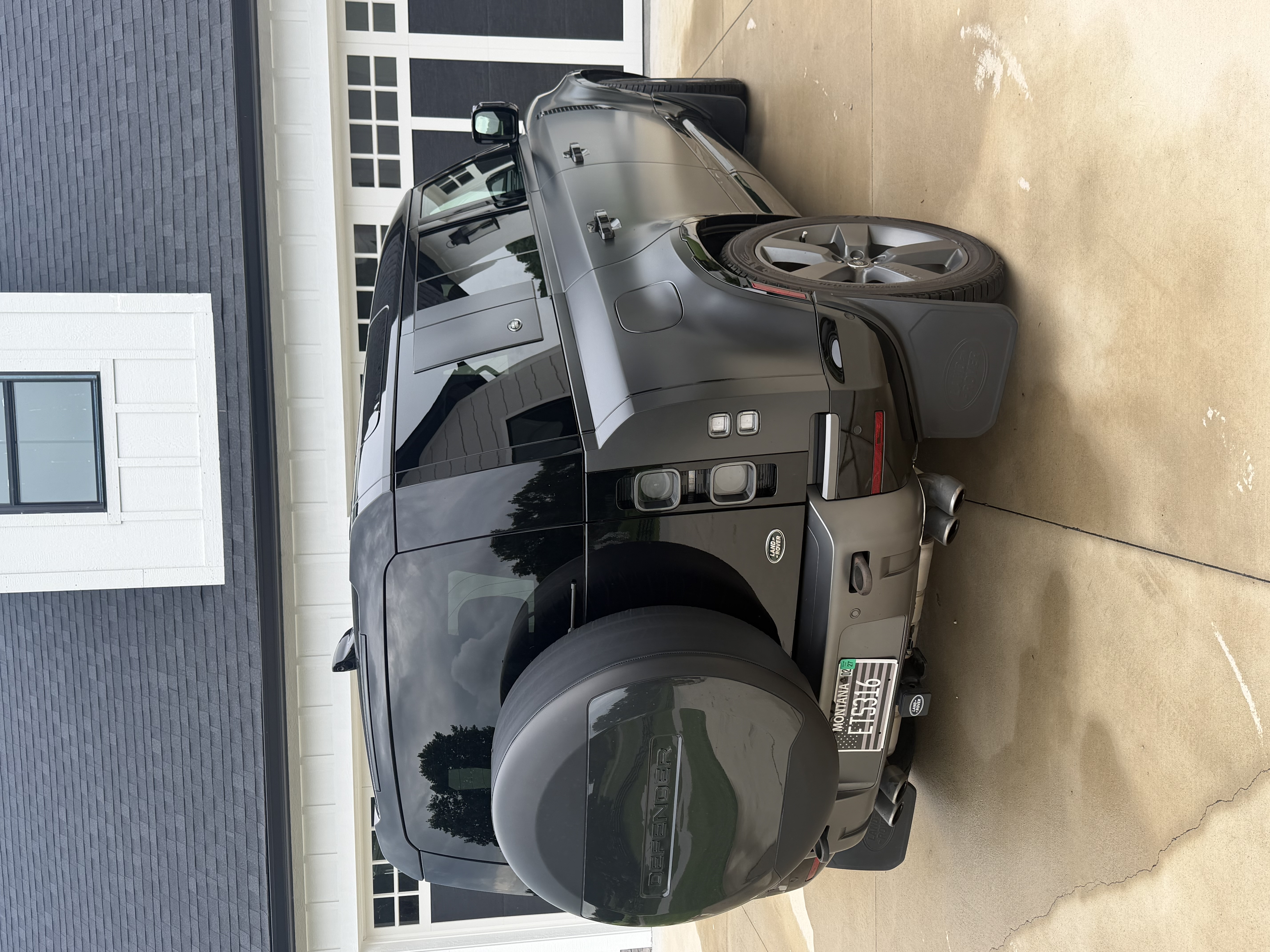 Used 2023 Land Rover Defender 110 Carpathian Edition AWD/4WD image 8