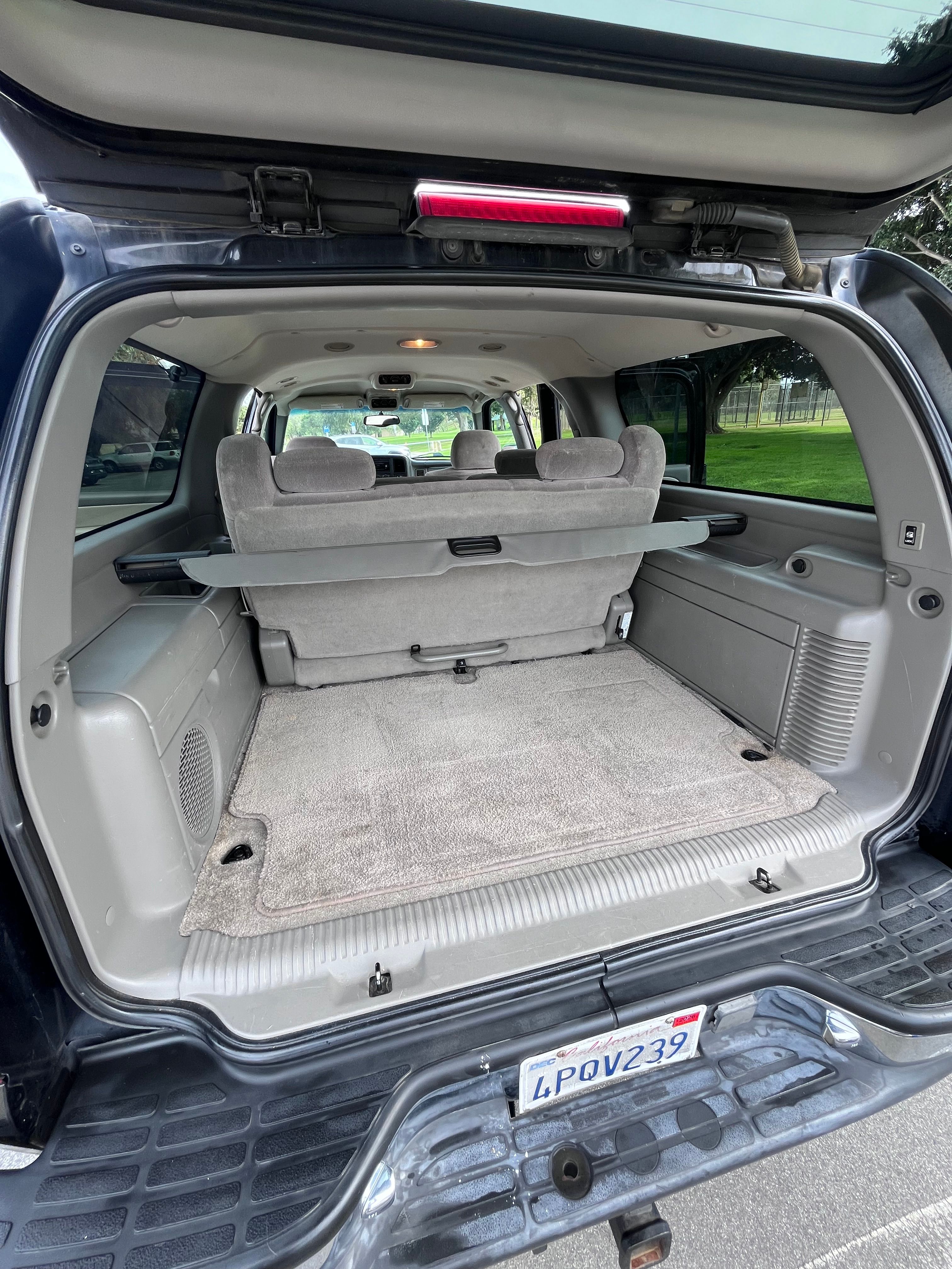 Used 2001 Chevrolet Suburban 2500 LS w/ LS Preferred Equipment Group RWD image 22