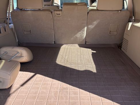 Used 2012 Ford Expedition XLT image 15